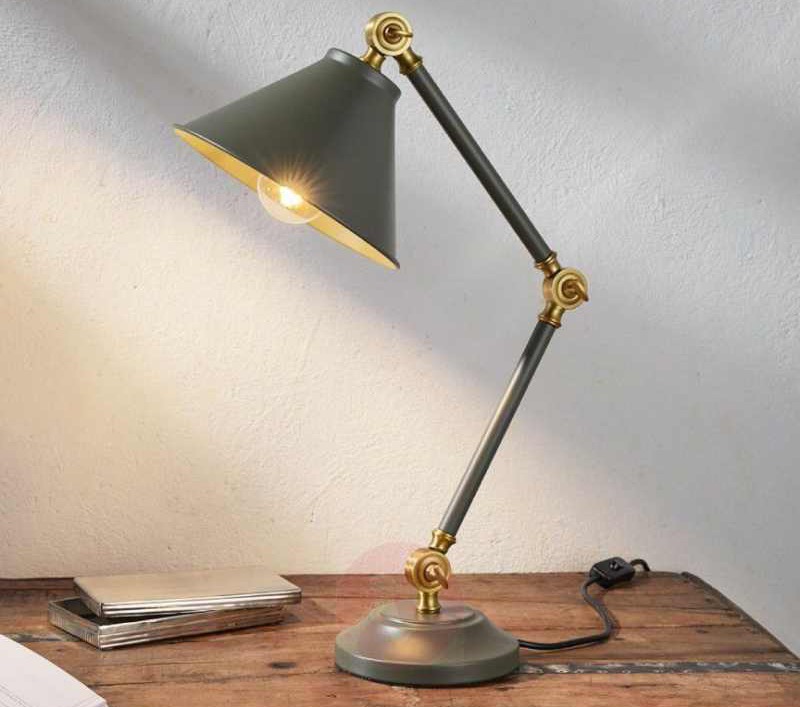 لامپ مناسب چراغ مطالعه